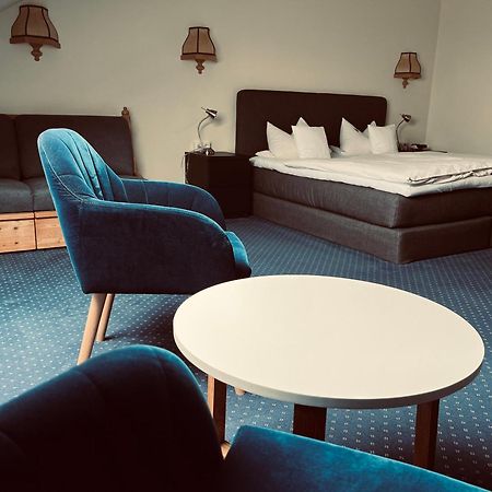Hotel Gasthof Schoenblick نيوماركت إن دير أوبيرفالز المظهر الخارجي الصورة