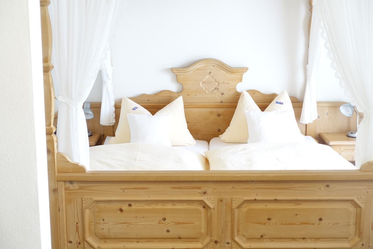 Hotel Gasthof Schoenblick نيوماركت إن دير أوبيرفالز المظهر الخارجي الصورة
